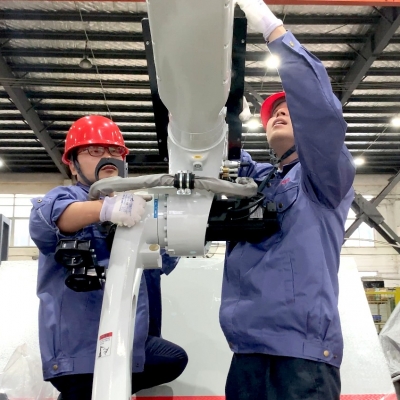 浙江雷諾爾電氣：以技術(shù)革新破解工業(yè)機器人線纜保護(hù)痛點